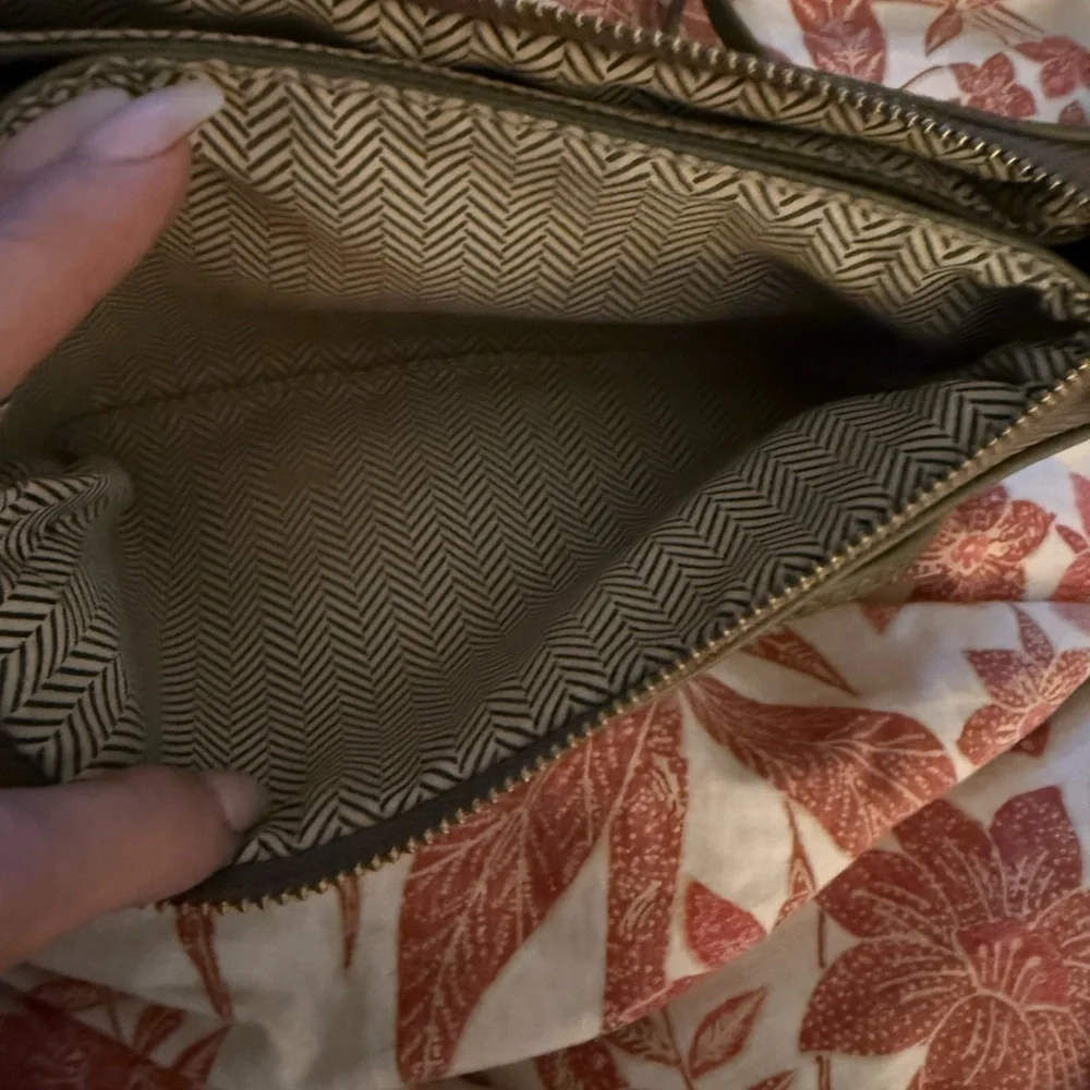 Chic Olive Crossbody Bag